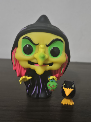 Funko Pop Disguised Evil Queen With Raven 1426 Sem Caixa Disney Witch / Bruxa Disney Snow White #1426 - Produto Original