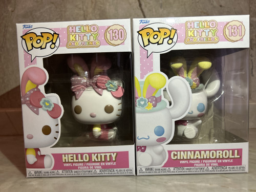 Hello Kitty With Bunny Ears 130 / Cinnamoroll With Bunny Ears 131  - Sanrio - Hello Kitty And Friends #130 - Produto Original