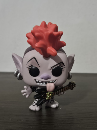 Funko Pop Queen Barb 879 Sem Caixa / Detalhes na Pintura Trolls World Tour Trollhunters #879 - Produto Original
