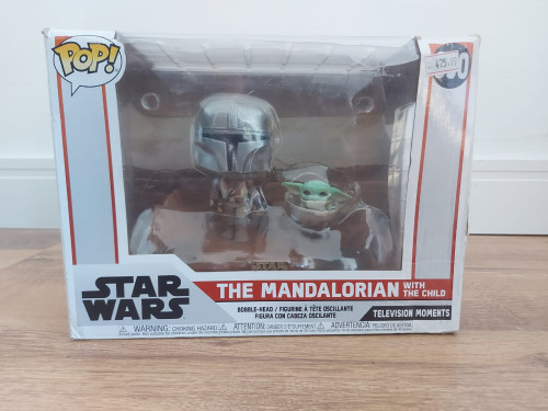 FUNKO POP STAR WARS THE MANDALORIAN  WITH THE CHILD 390  - CAIXA COM AVARIA-Funko-0