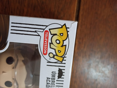 Caixa Danificada Olhe Fotos Funko Pop The Umbrella Academy Number Five 932 - The Umbrella Academy - #932