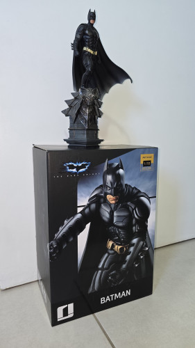 Iron Studios Batman Deluxe 1/10 The Dark Knigh Batman Dark Nights # - Produto Original