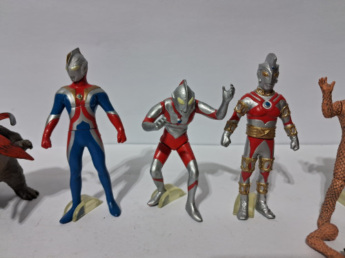 Action Figures Gashapons Ultraman e Monstros Set Completo Bandai - Television Ultraman - #