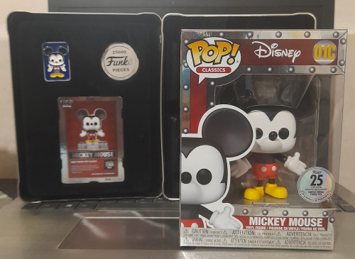 Mickey edição especial 25 anos da funko Mickey Mouse #01 - Produto Original