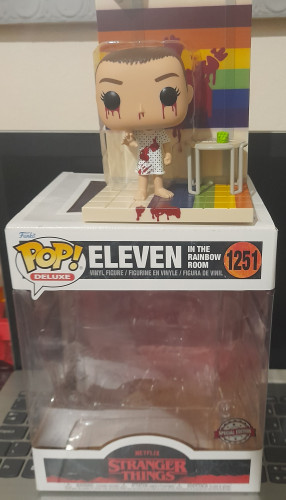 Eleven in The rainbow roon. Stranger Things #1251 - Produto Original