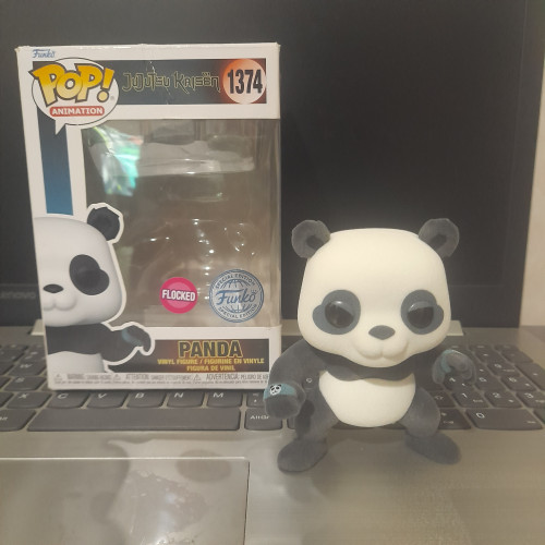 Panda flocked MOVIE JUJUTSU KAISEN #1374 - Produto Original