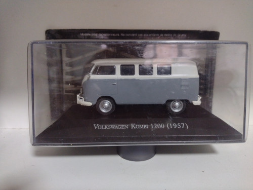 Action Figures Kombi 1200 1957 1/43 Carros Antigos # - Produto Original