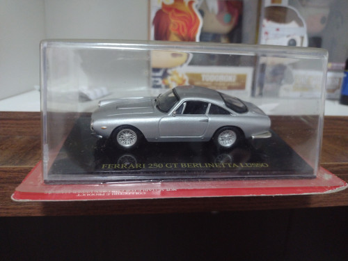 Action Figures - Ferrari 250GT Berlinetta LUSSO. 1/43-Carros Antigos-