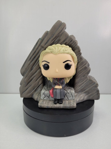 Funko Pop Daenerys Targaryen On Dragonstone Throne (sem Caixa) Game Of Thrones #63 - Produto Original