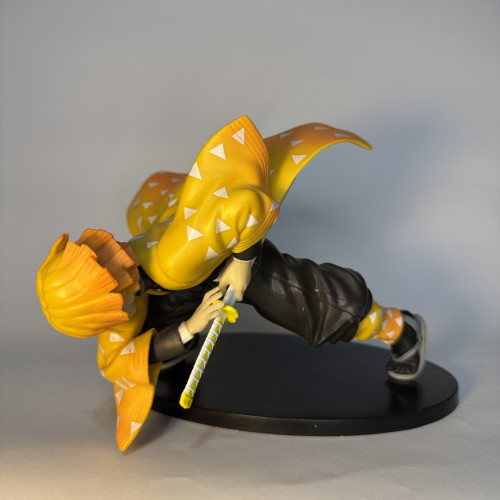 Action Figure Zenitsu Agatsuma – Demon Slayer 14 Cm Pvc-Demon Slayer-