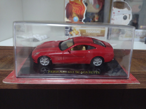 Action Figures - Ferrari 612 SCAGLIETTI-Carros Antigos-