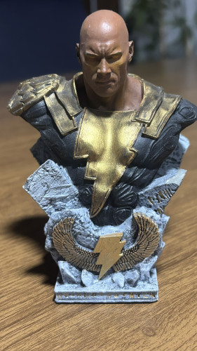 Action Figures -Black Adam - Adao Negro 11 Cm-Marvel Avengers-