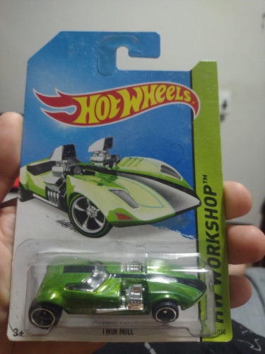 Action Figures Hot Wheels $th Boné Twin Mill Hot Wheels # - Produto Original