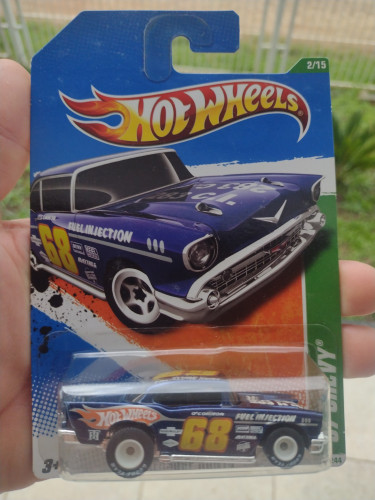 Action Figures Hot Wheels $th Chevy Hot Wheels # - Produto Original