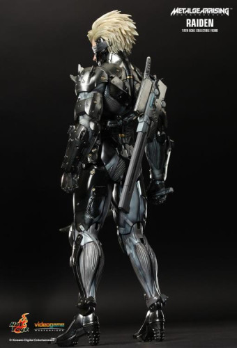 Action Figures Raiden Hot Toys (detalhe na caixa) - Metal Gear Rising - #