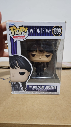 Amassado - Funko Pop 1309 - Wandinha - Veja Descrição-Wandinha-1309