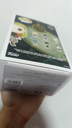 Amassado - Funko Pop 180 - Alice Kingsleigh - Veja Descrição - Alice Through The Looking Glass - #180