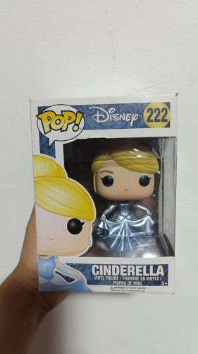 Amassado - Funko Pop 222 - Cinderella ( Metalica ) - Veja Descrição-Cinderella-222