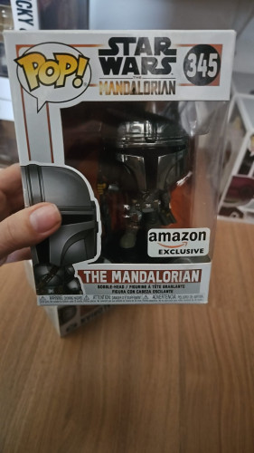 Amassado - Funko Pop 345 - Mandalorian - Veja Descrição Stars Wars #345 - Produto Original