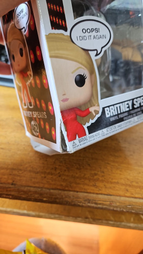 Amassado - Funko Pop 462 - Britney - Veja Descrição - Rocks - #462