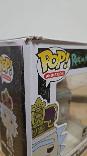 Amassado - Funko Pop 649 - Rick with Crown - Veja Descrição - Rick And Morty - #649