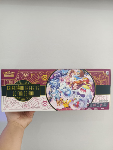 BOX POKÉMON CALENDÁRIO DE FESTAS DE FIM DE ANO 2025 COPAG 98 CARTA PACOTE BOOSTER TCG MOEDA SURPRESA Pokemon # - Produto Original