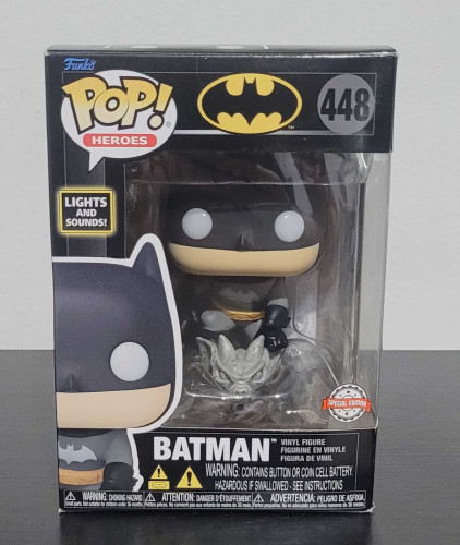 Funko Pop Batman Lights and Sounds-Batman-448