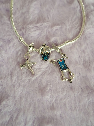 Berloques Jasmine Princesa Kit com 3, Tapete Mágico, Lâmpada Aladdin Disney Disney Alladin # - Produto Original