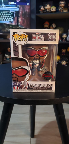 Boneco Funko Pop Captain America The Falcon and the Winter Soldier 819-Marvel-819