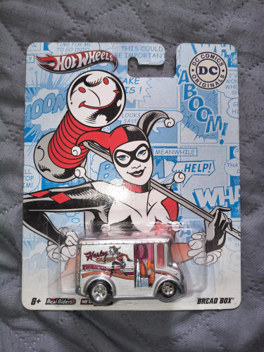 Bread bom Harley Quinn Hot Wheels DC Harley Quinn # - Produto Original