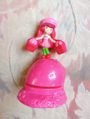 Action Figures Brinde antigo do McDonald's - Moranguinho de 2012-McLanche Feliz-