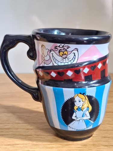 Caneca Alice No País Das Maravilhas 3D Zona Criativa Alice No País Das Maravilhas # - Produto Original