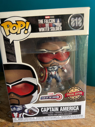Funko Pop Capitão America MARVEL FALCAO E O SOLDADO INVERNAL #818 - Produto Original