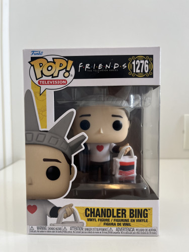 Chandler Bing-Pop Television-1276