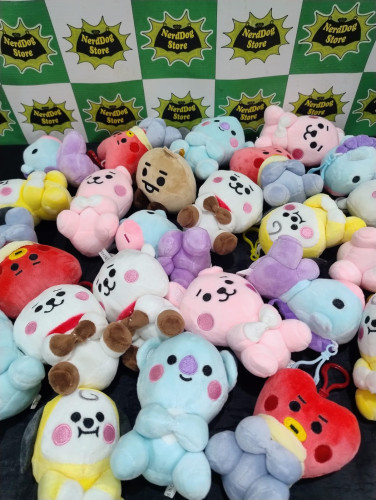 Chaveiro BT21 Pelúcia - NerdDog Store - Kpop BTS Chimmy Cooky Tata Koya Shooky Mang Van RJ Nenhuma # - Produto Original