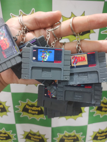 Chaveiro Cartucho Snes - NerdDog Store - Super Mario Kart Kirby Yoshi Story Metroid Zelda Bomberman Nenhuma # - Produto Original
