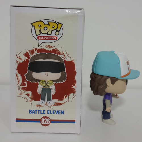 Funko Pop Combo Stranger Things: Dustin 1249 SE (sem caixa) e Battle Eleven 826 (cx com detalhe) - Stranger Things - #1