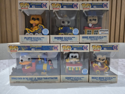 Conjunto Casey jr. Circus Attraction Disney Disneyland Resort #1 - Produto Original