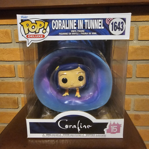 Funko Pop Coraline in Tunnel-Pop Deluxe-1643