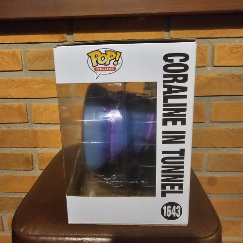 Funko Pop Coraline in Tunnel - Pop Deluxe - #1643