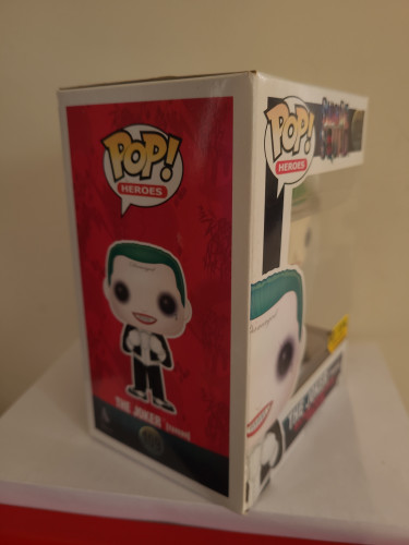 Funko Pop Coringa 109 (tuxedo) Hot Topic The Joker - Esquadrão Suicida - #109