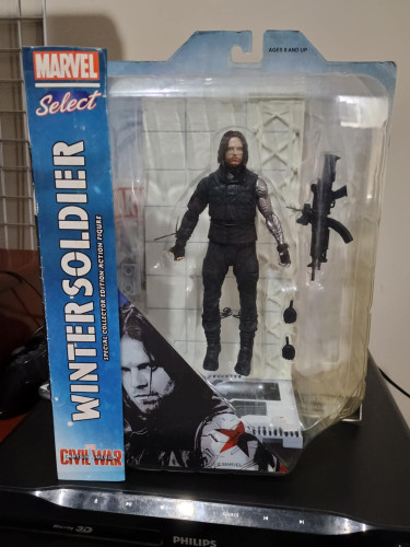 Diamond Select Toys Captain America: Civil War Winter Soldier Marvel Select Action Figure - Captain America: Civil War - #