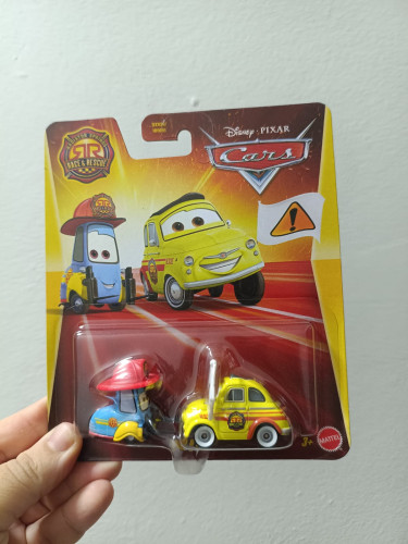 Disney Miniatura Carros Luigi e Guido Race Rescue-Carros-