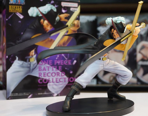 Action Figures Dracule Mihawk 19 cm - Battle Record Collection - One Piece - #
