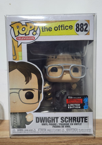Dwight Schrute with bobblehead (2019 Fall Convention) #882 -The Office- Funko pop-The Office-882