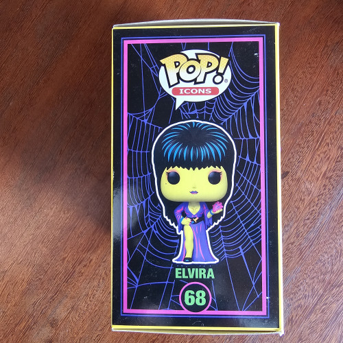 Funko Pop Elvira (Blacklight) - Elvira 40th Anniversary - #68
