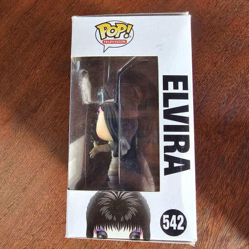 Funko Pop Elvira (Hot Topic) - Elvira - Mistress Of The Dark - #542