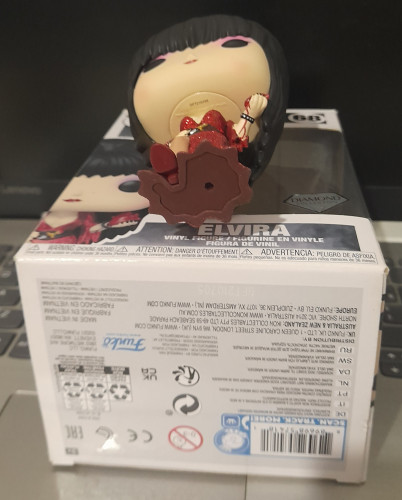Funko Pop Elvira Diamond - Elvira: A Rainha Das Trevas - #68