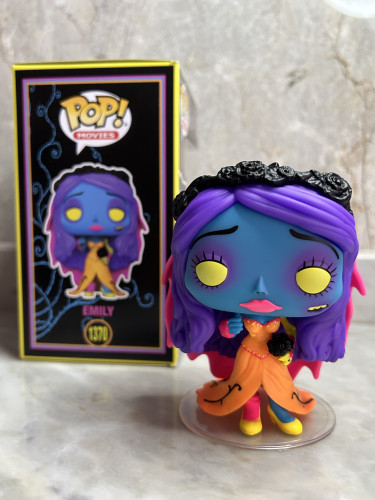 Funko Pop Emily - Black Light - Noiva Cadáver  - Exclusiva - Only - Sem a Camiseta - - Tim Burton's Corpse Bride - #1370
