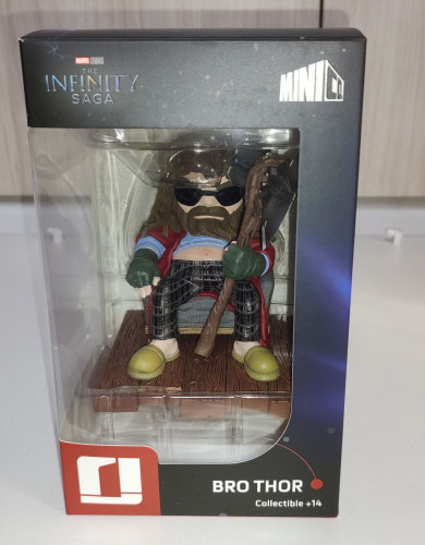 Action Figures Estátua Bro Thor - Iron Studios - Autografado pelo criador MiniCo The Infinity Saga # - Produto Original